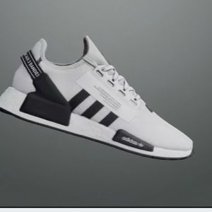 Adidas NMD_R1 V2 Sneakers